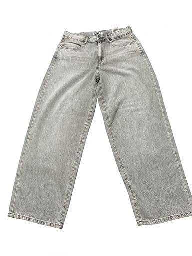 Thrifted premium baggy jeans. .