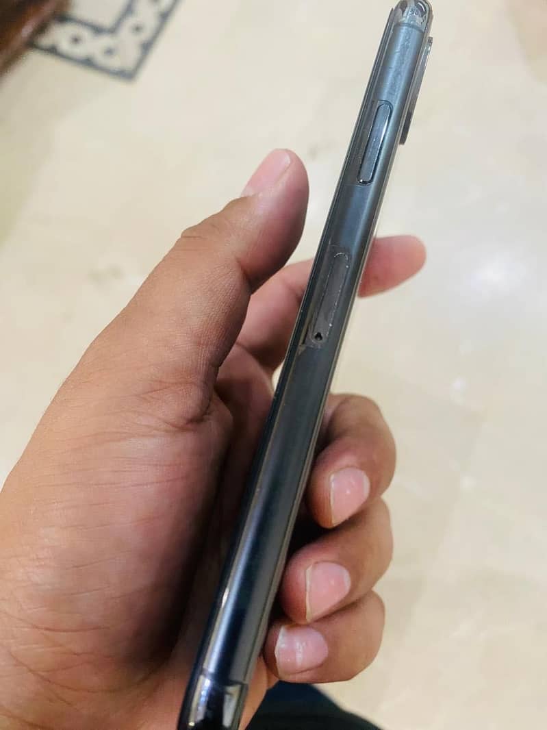 iPhone X 3