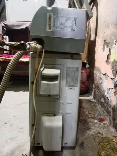 1 ton Kenwood AC for sale