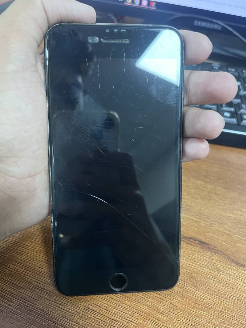 Apple iPhone 7 Plus 3