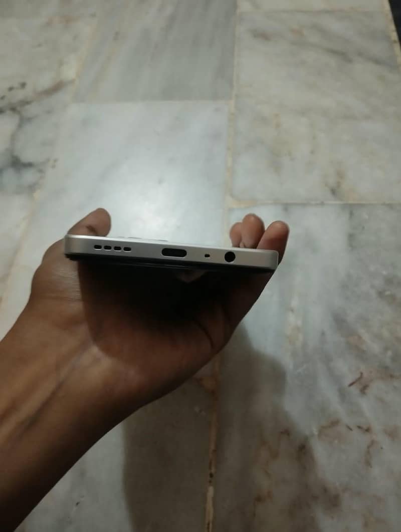 Realme C71 3