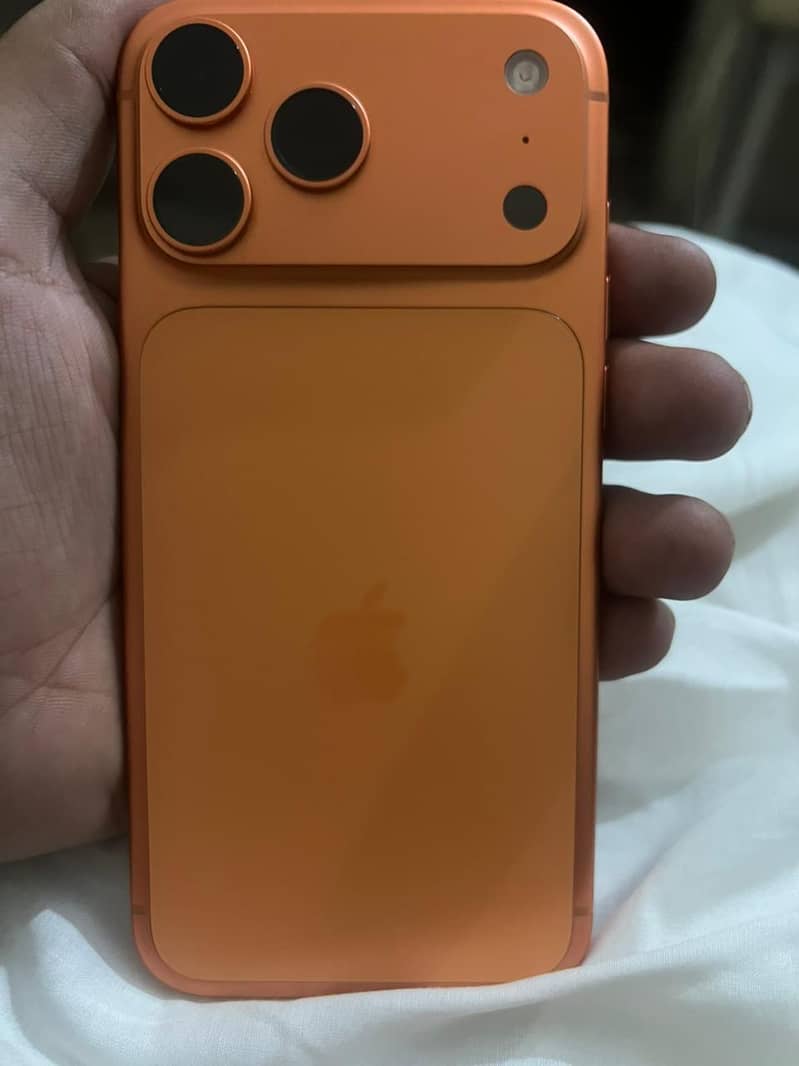 Apple iPhone 17 Pro Max 0