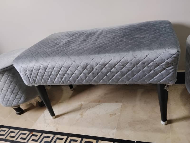 Settee 2
