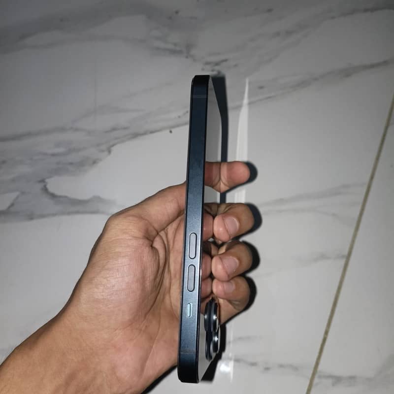 Apple iPhone 14 2
