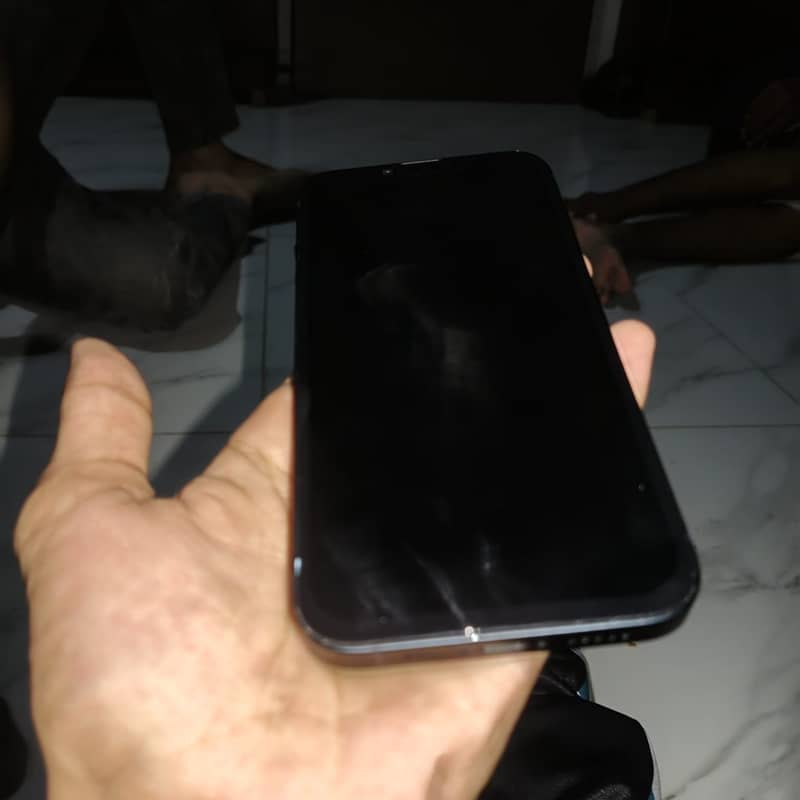 Apple iPhone 14 3