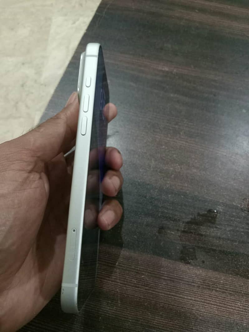 Apple iPhone 17 Pro Max 7