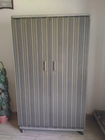 Wardrobe Cupboard / Almari