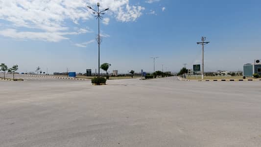 Residential Plot Of 1800 Square Feet For sale In Faisal Hills