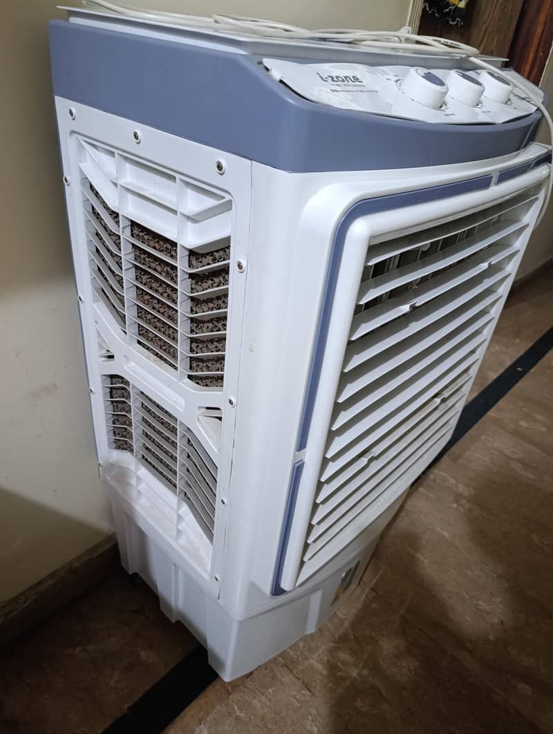 I Zone Cooler 1