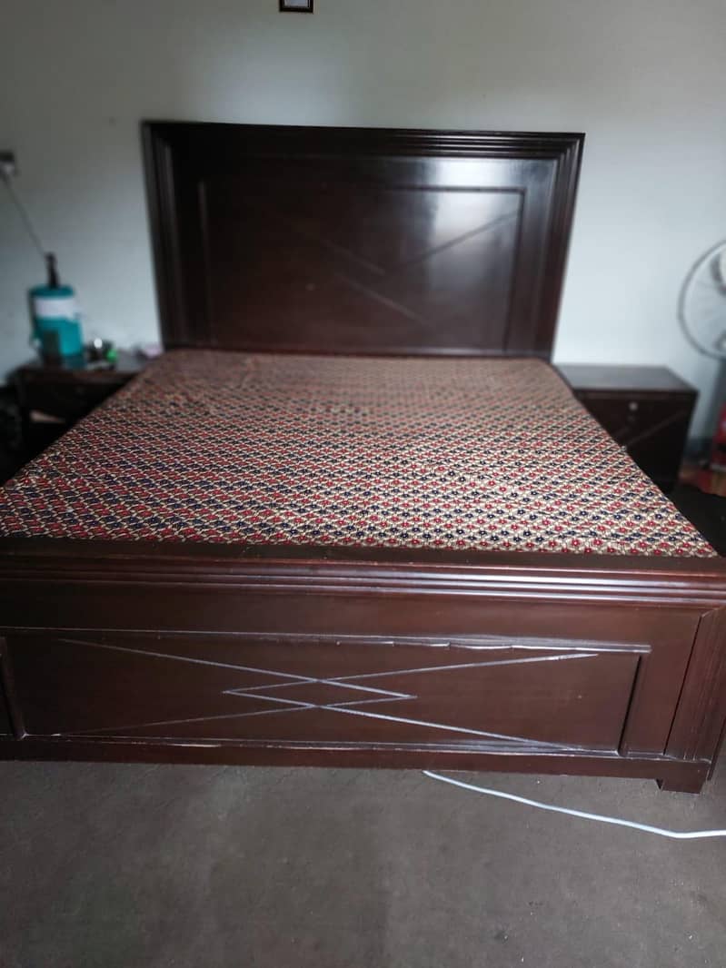 bed and saitable 0