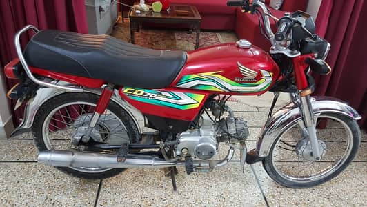 Honda CD70 2023