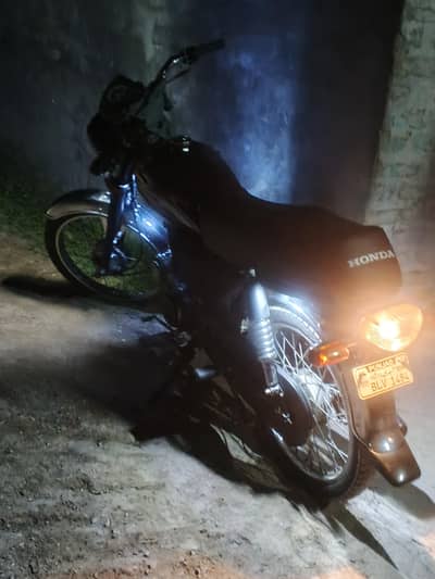 full vip bike ha number lga hua bike ka paper ok han smart card ha