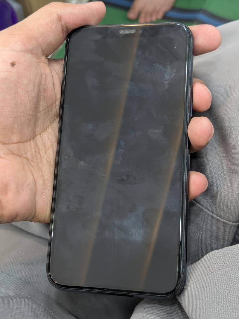 Apple iPhone 11 Pro 2