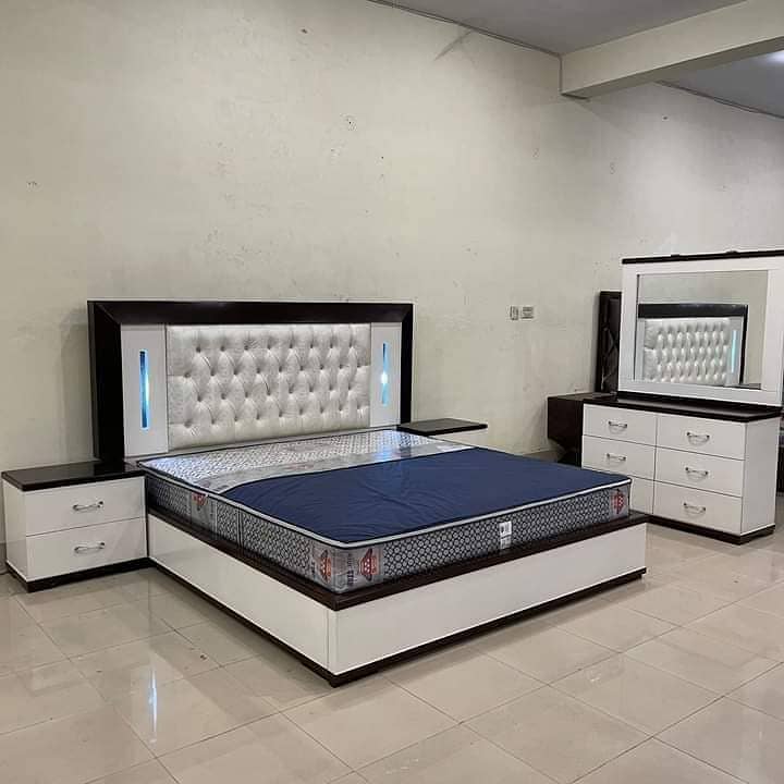 Bad Set Bad Modern & Luxurious Bedroom Sets Bad Bad Bad  Side Table 2