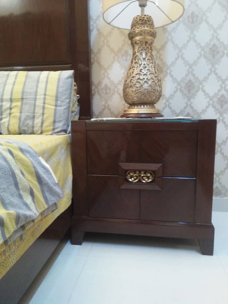 Bad Set Bad Modern & Luxurious Bedroom Sets Bad Bad Bad  Side Table 10