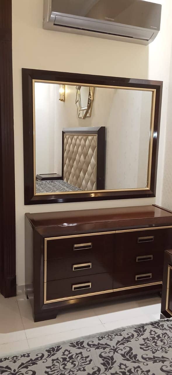 Bad Set Bad Modern & Luxurious Bedroom Sets Bad Bad Bad  Side Table 12