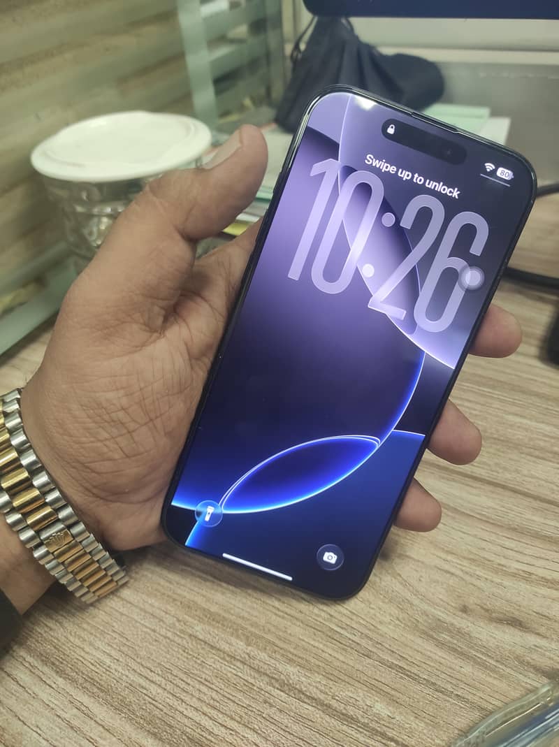 Apple iPhone 16 Pro Max 3
