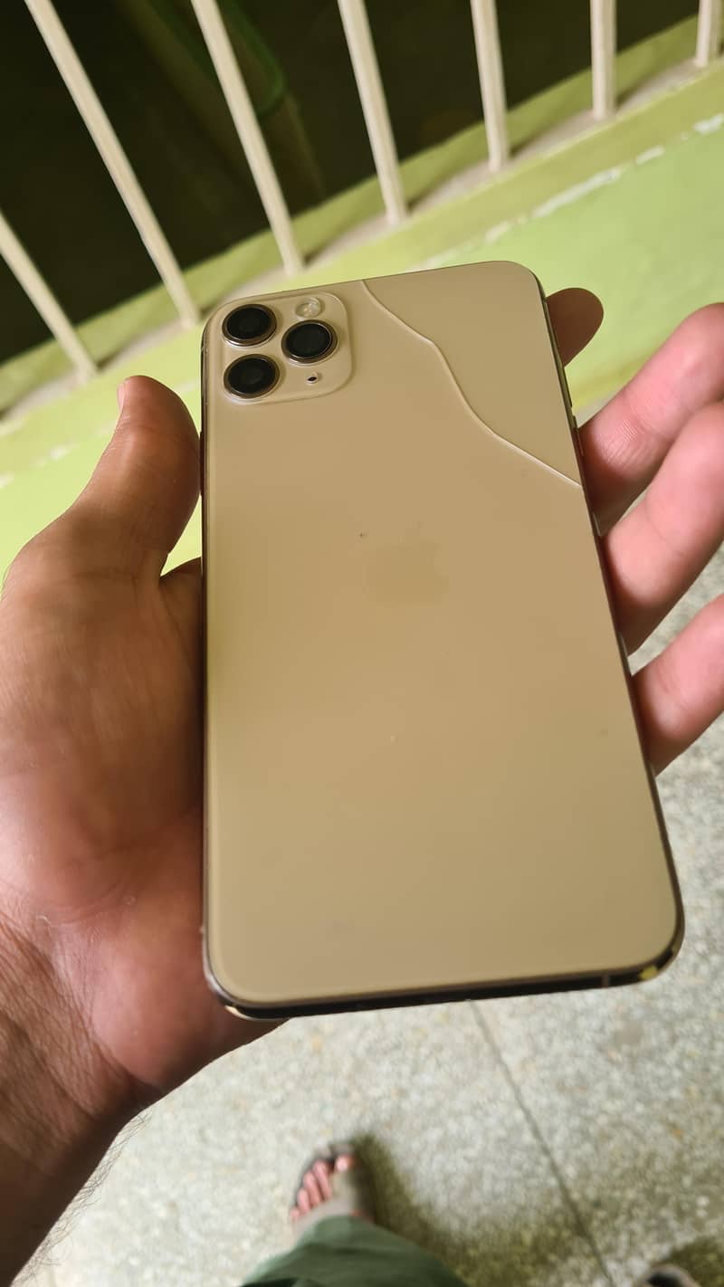 Apple iPhone 11 Pro Max 0