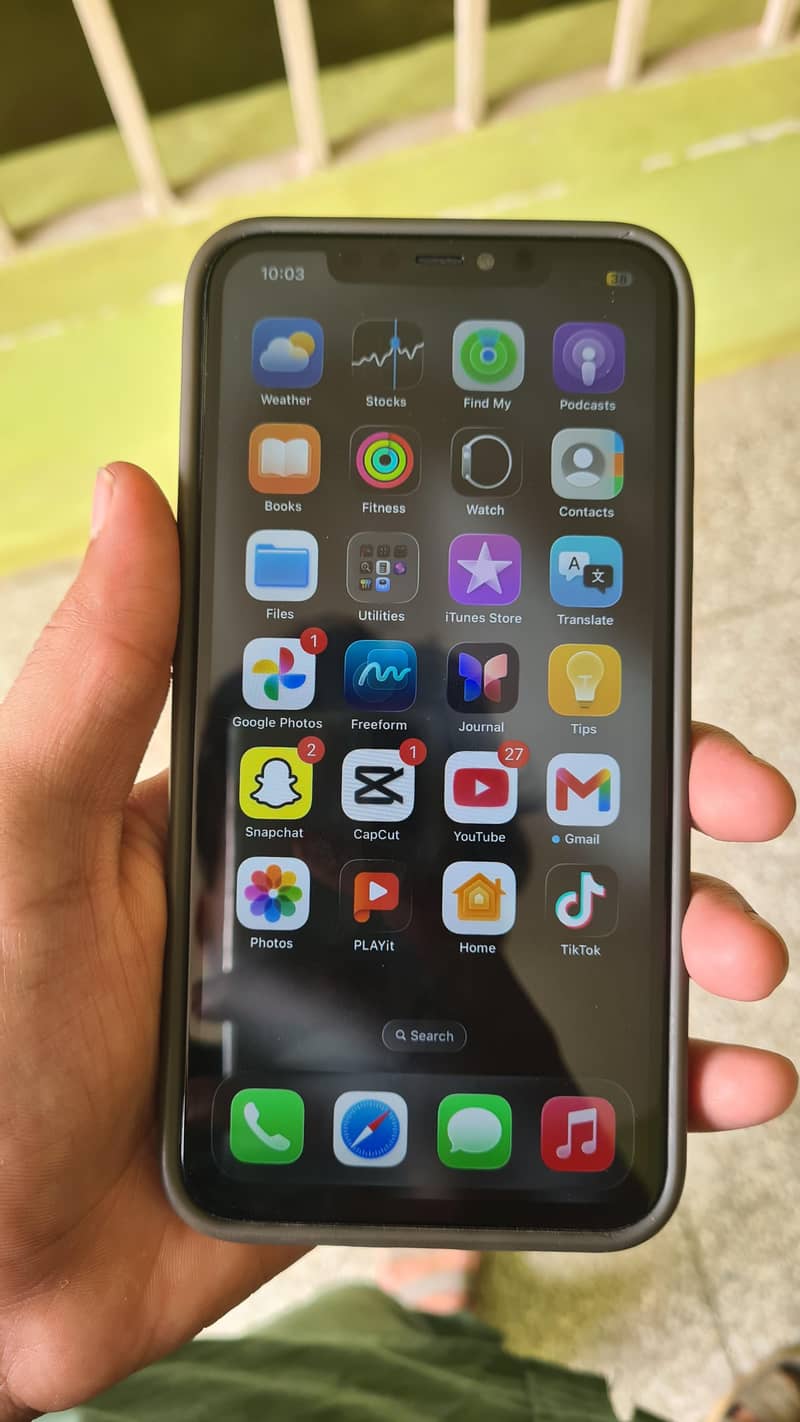 Apple iPhone 11 Pro Max 6
