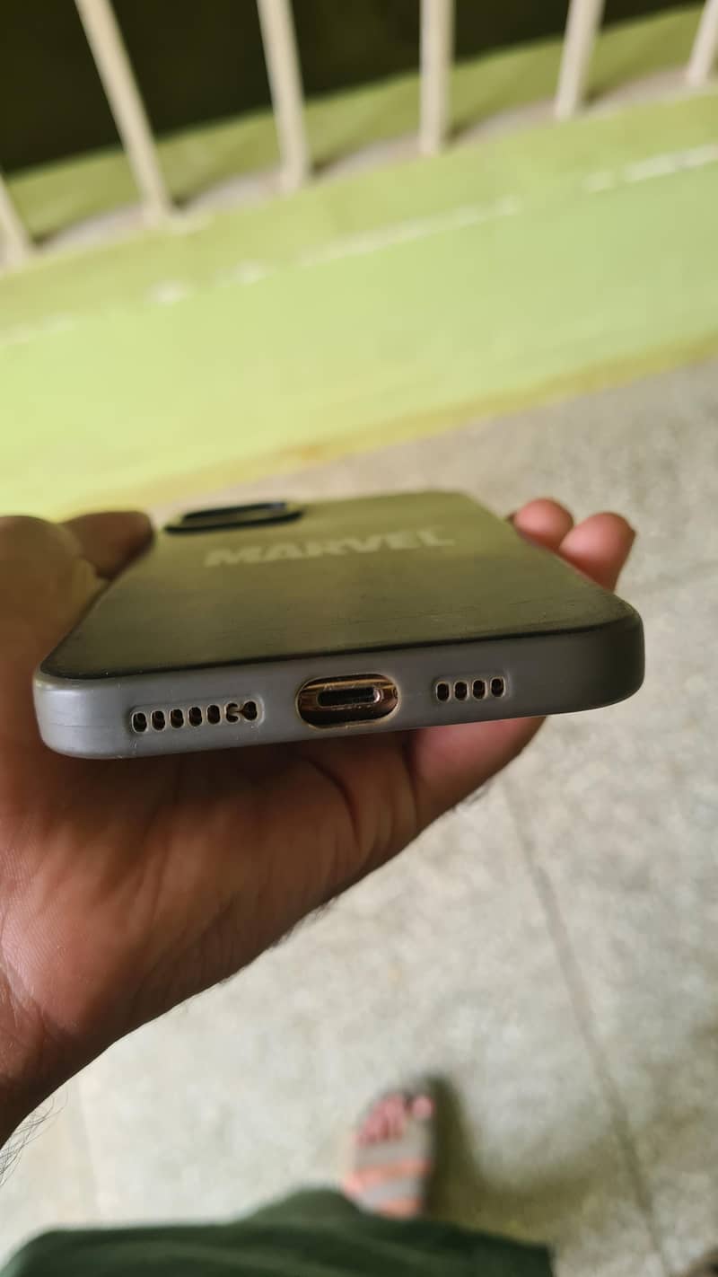 Apple iPhone 11 Pro Max 8