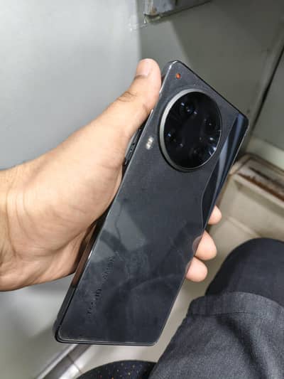 Tecno Camon 30 12/256 With Original Box 70W Charger