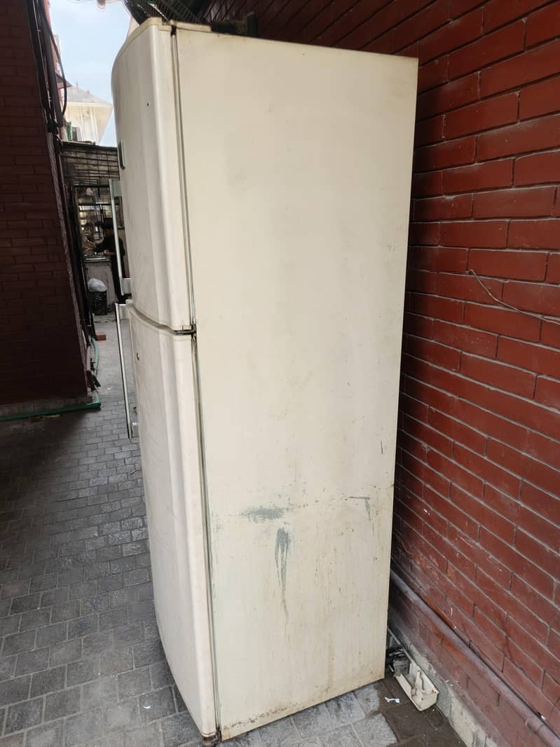 Dawlance fridge 1