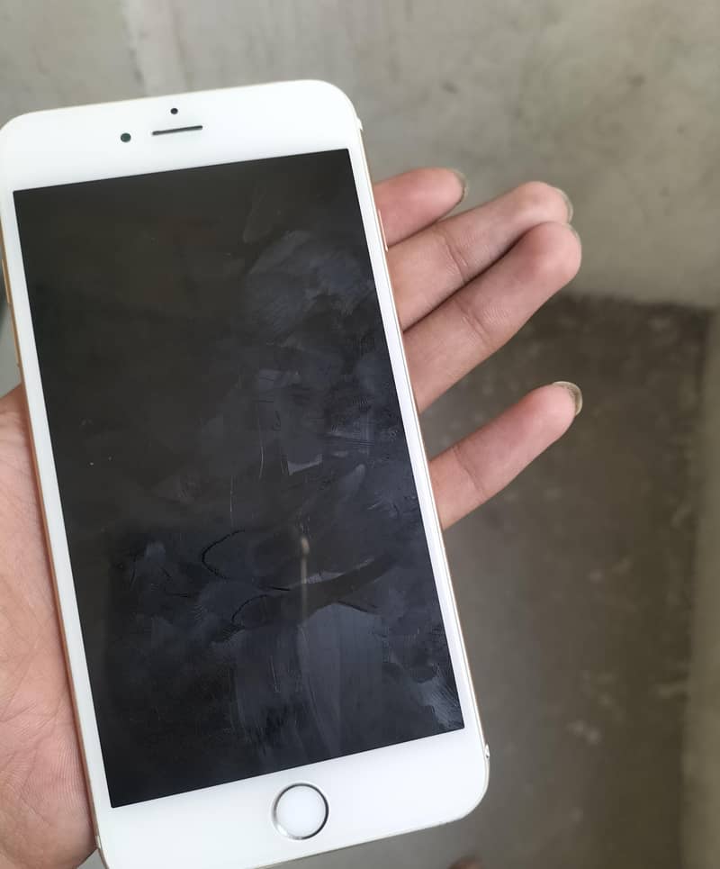 Apple iPhone 6S Plus 0