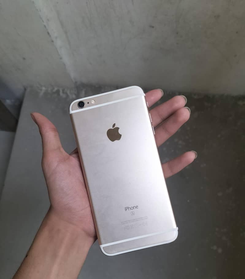 Apple iPhone 6S Plus 2