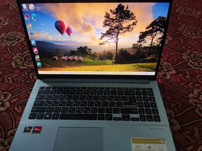 ASUS Vivobook Go 15 | Ryzen 5 7520U | 8GB LPDDR5 | 512GB SSD | Slim &