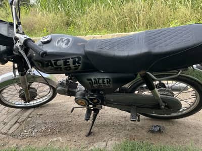 Honda CD70 2009 model