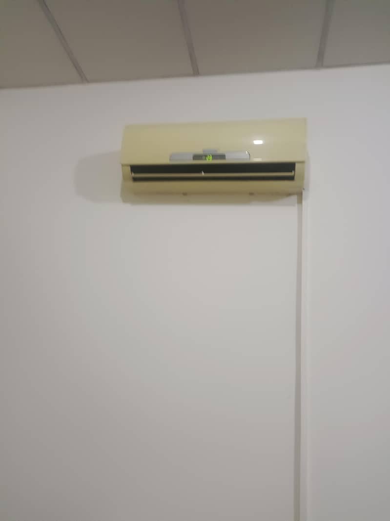 orient split AC with working condition 0