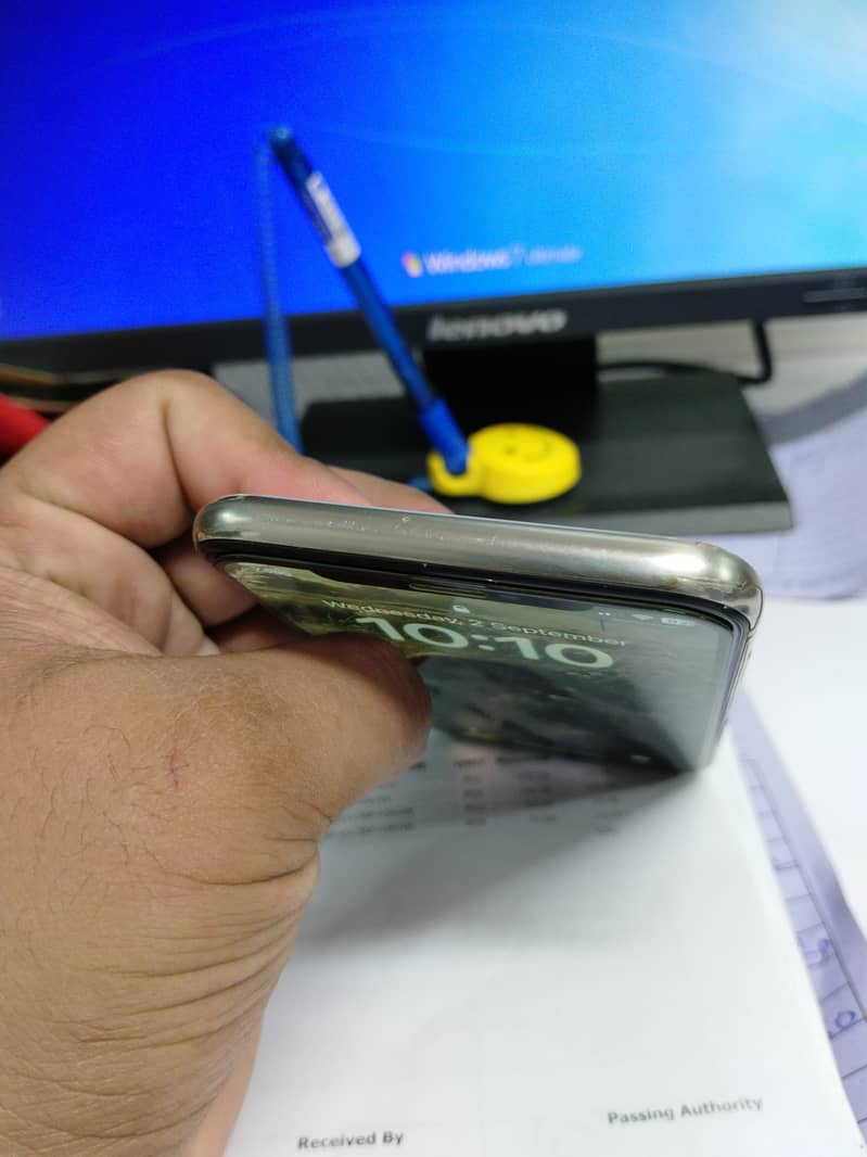 Apple iPhone X 6