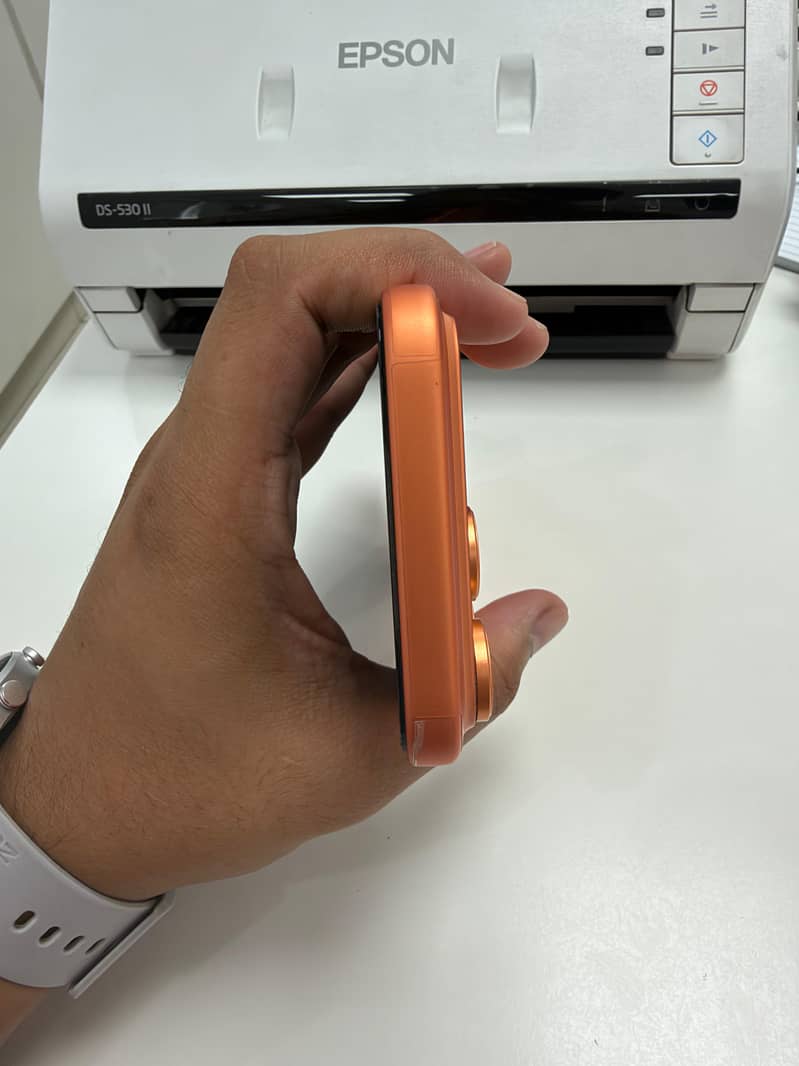 Apple iPhone 17 Pro Max 7
