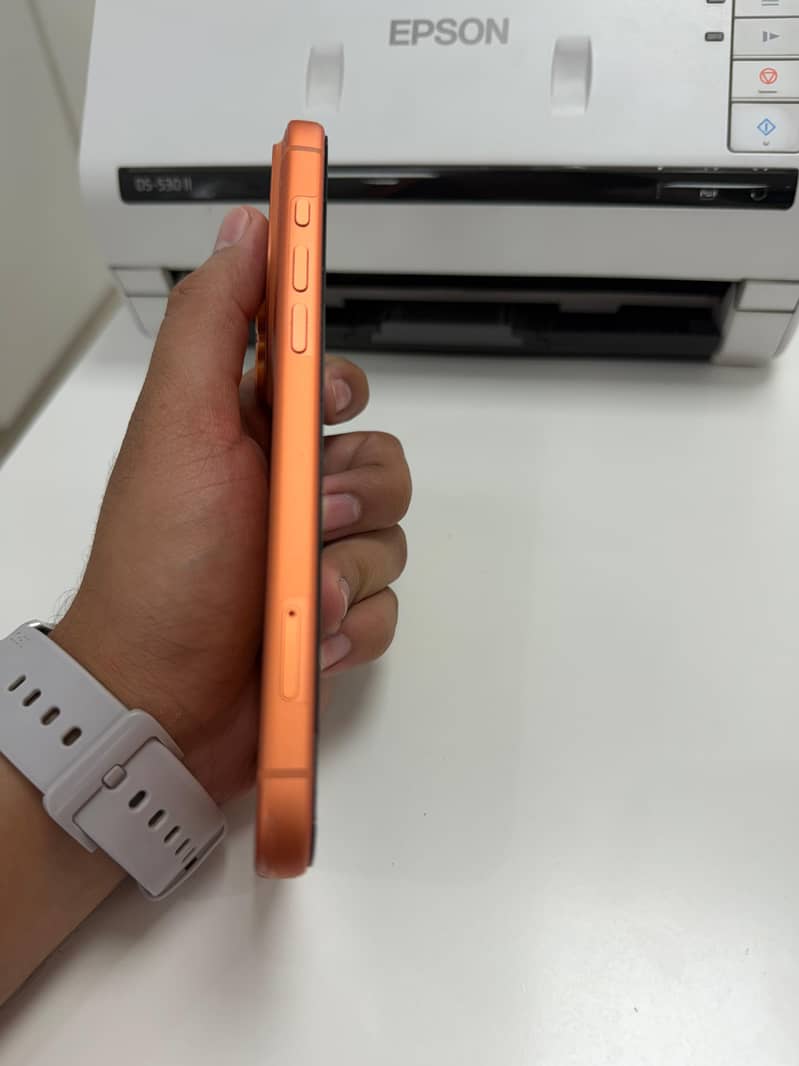 Apple iPhone 17 Pro Max 11