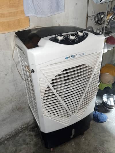 air cooler good condition with ice bottle