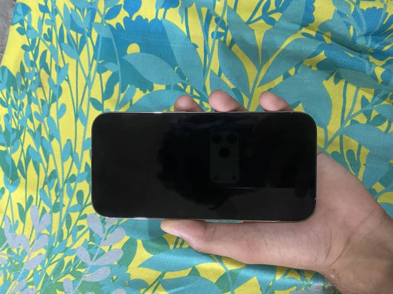 iPhone 14 Pro scratch less condition 1