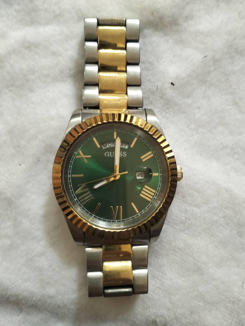 Guess two tone 0