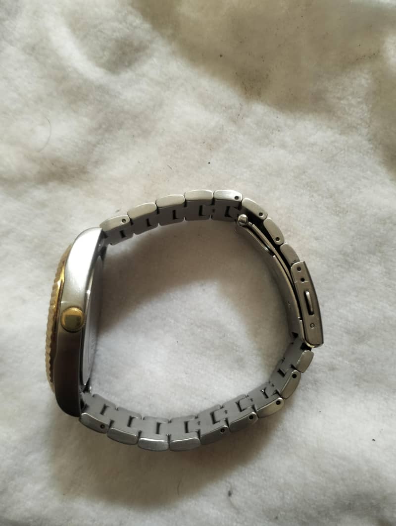 Guess two tone 1