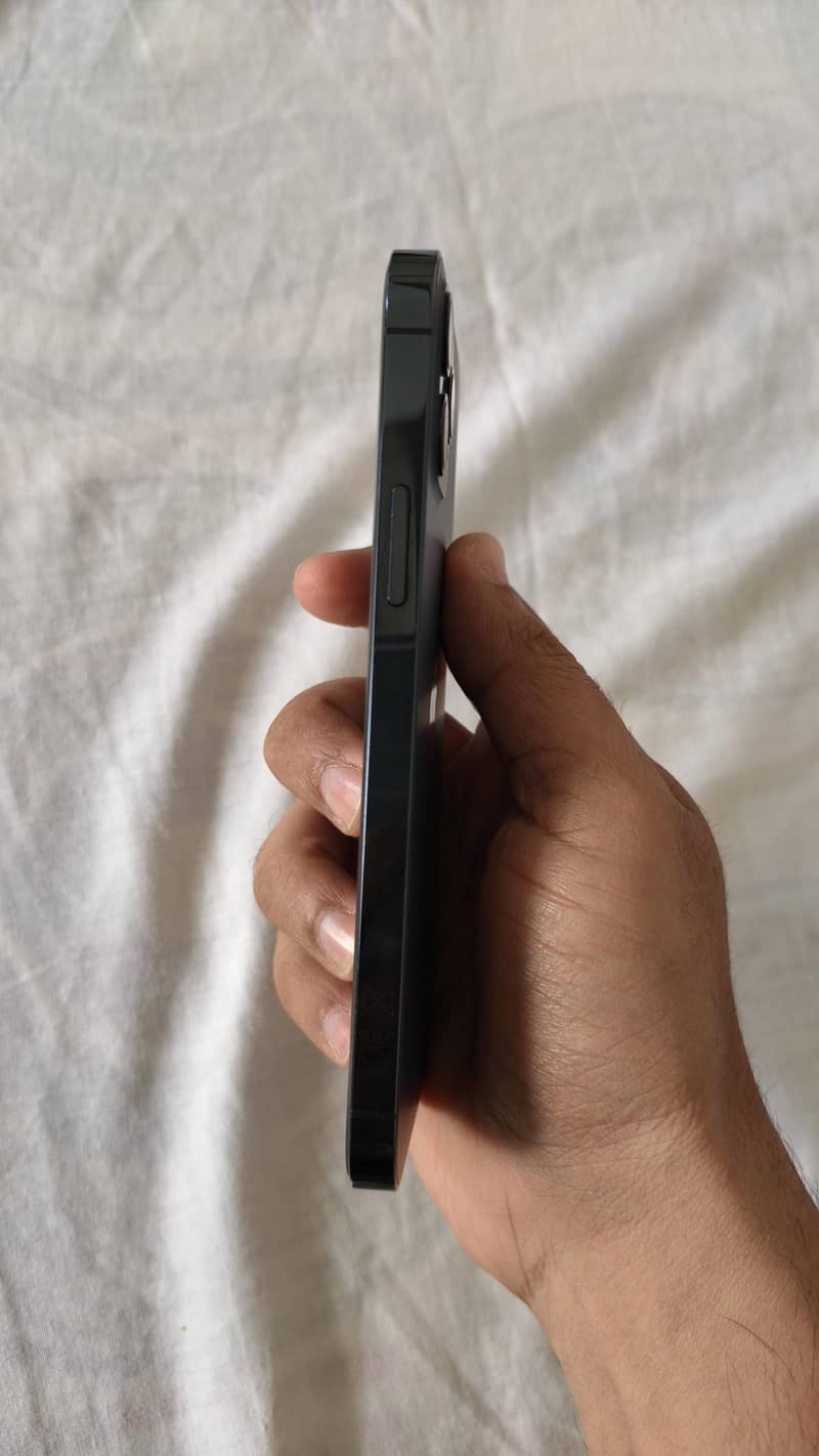 Apple iPhone 12 Pro 2