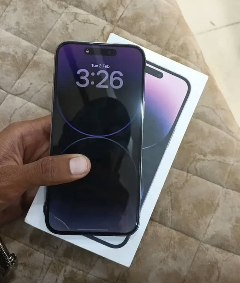 Apple iPhone 14 Pro Max 0