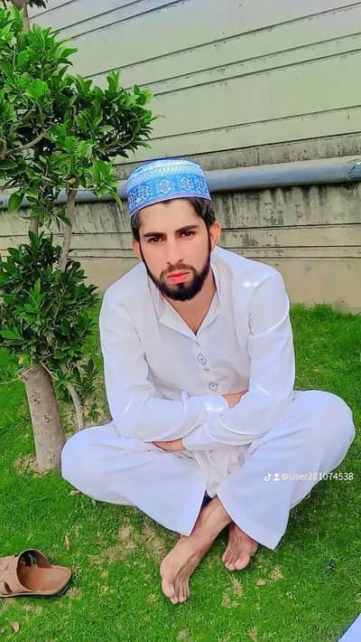 I Am driver job ki zaroorat hae 03125365727