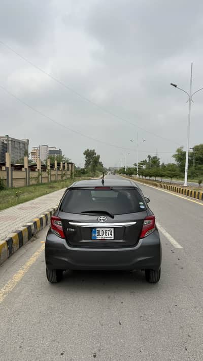 Toyota Vitz 2016