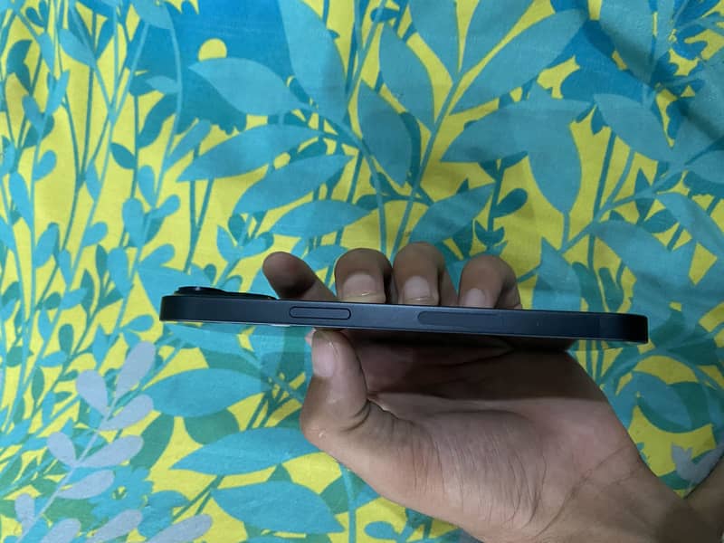 iPhone 14 condition 10/10 4