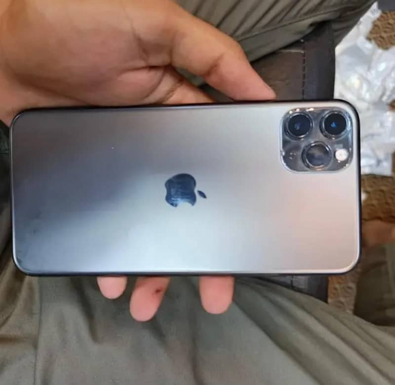 Apple iPhone 11 Pro Max 1