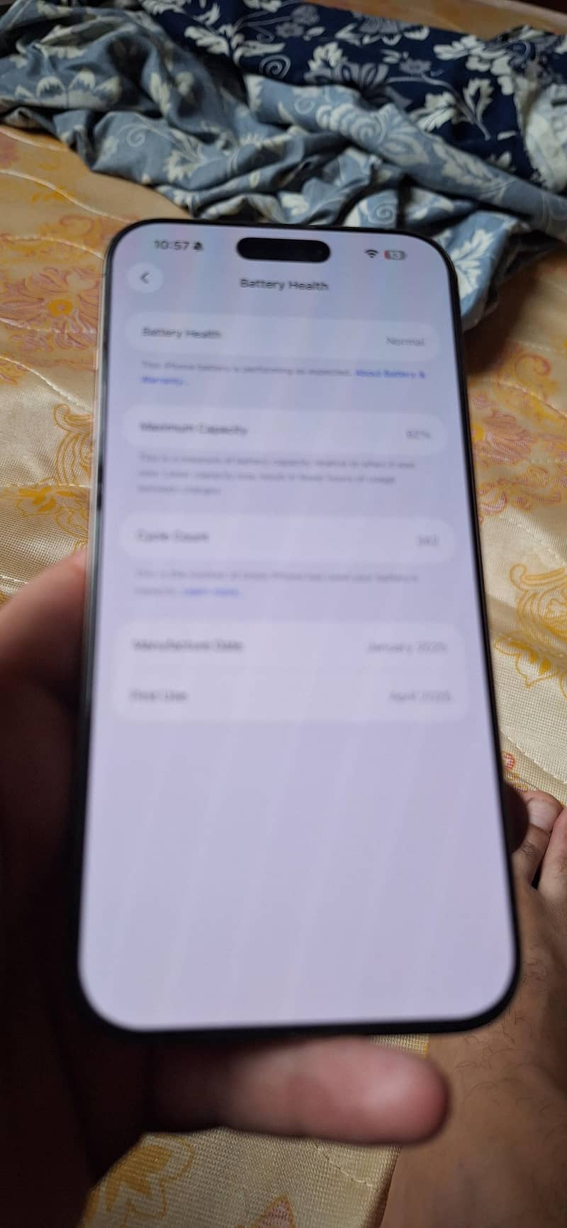 Apple iPhone 16 Pro Max 2