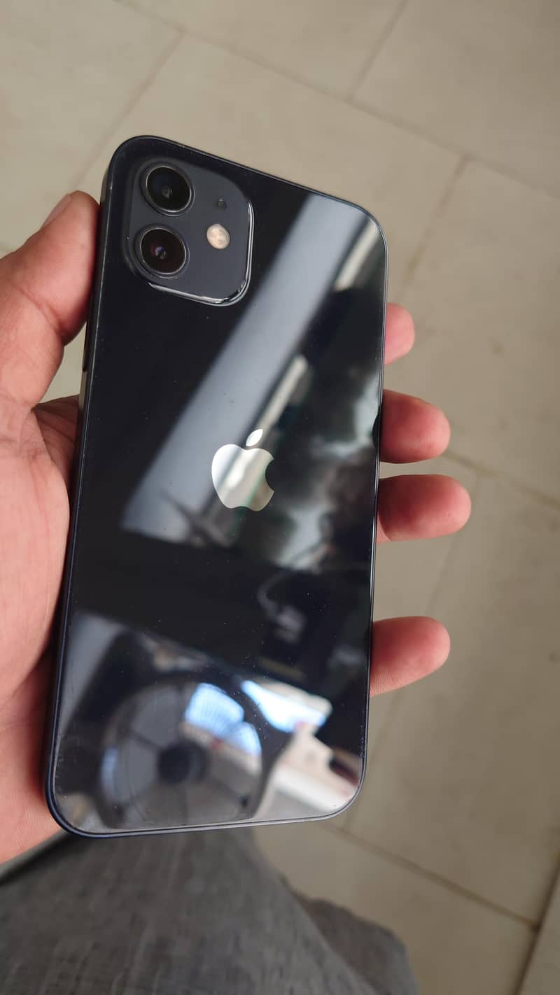 Apple iPhone 12 1