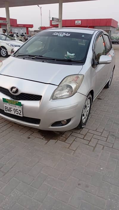 Toyota Vitz 2011