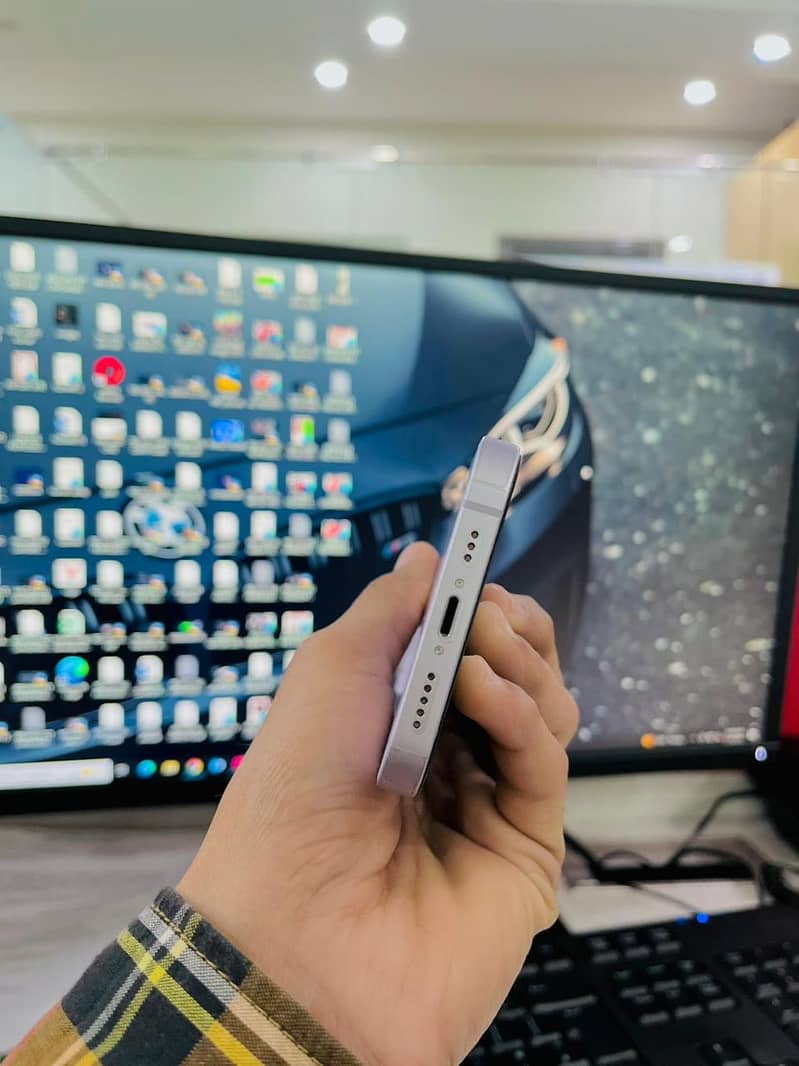 Apple iPhone 14 1