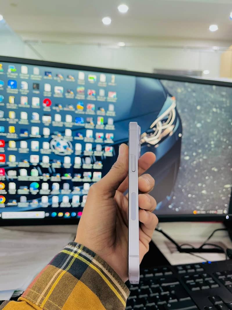 Apple iPhone 14 2