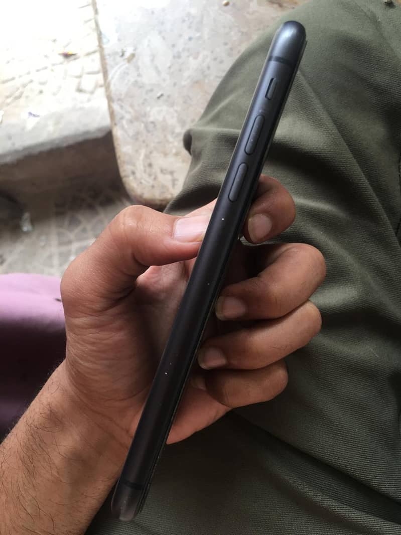 Apple iPhone 11 2